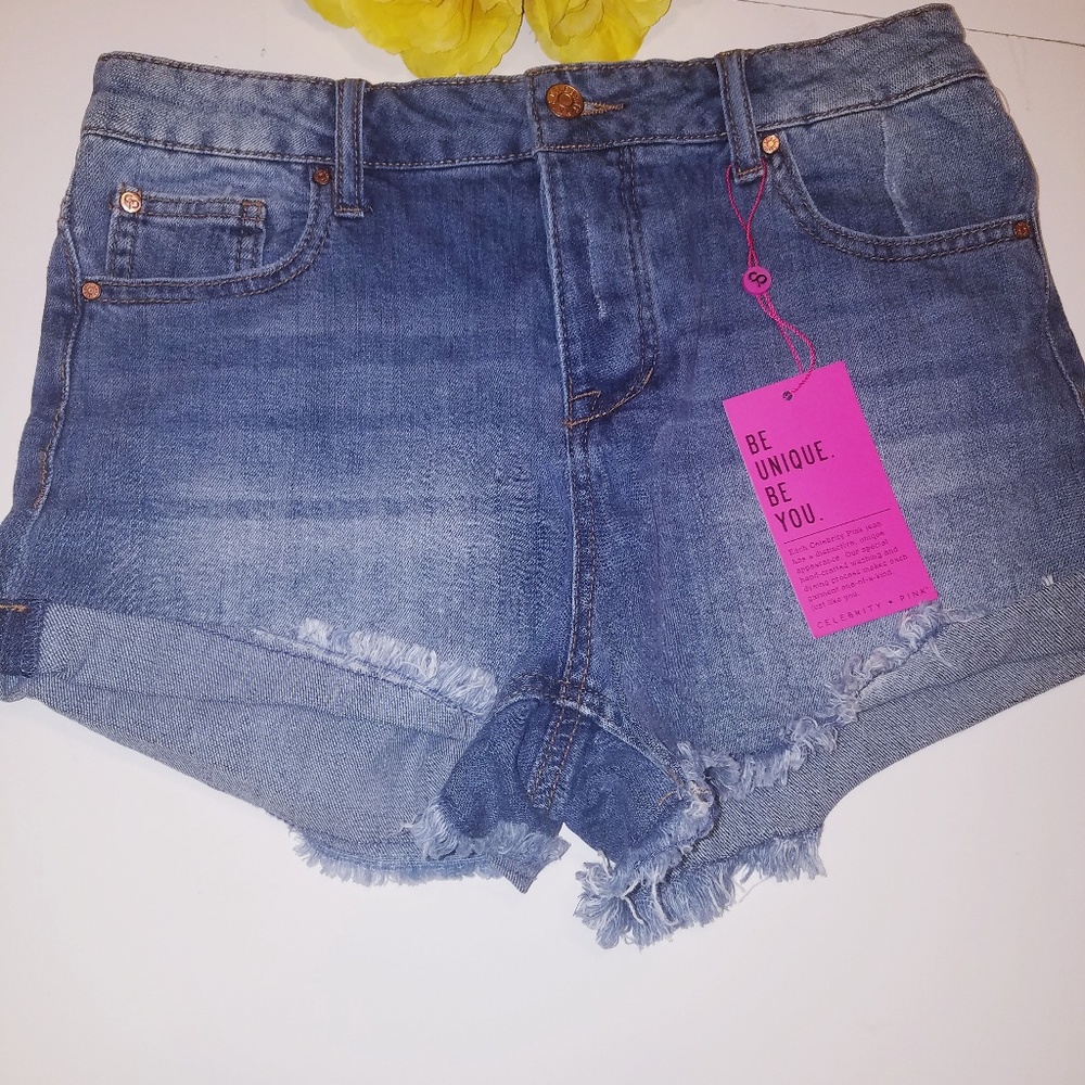 Celebrity Pink shorts size 7/28